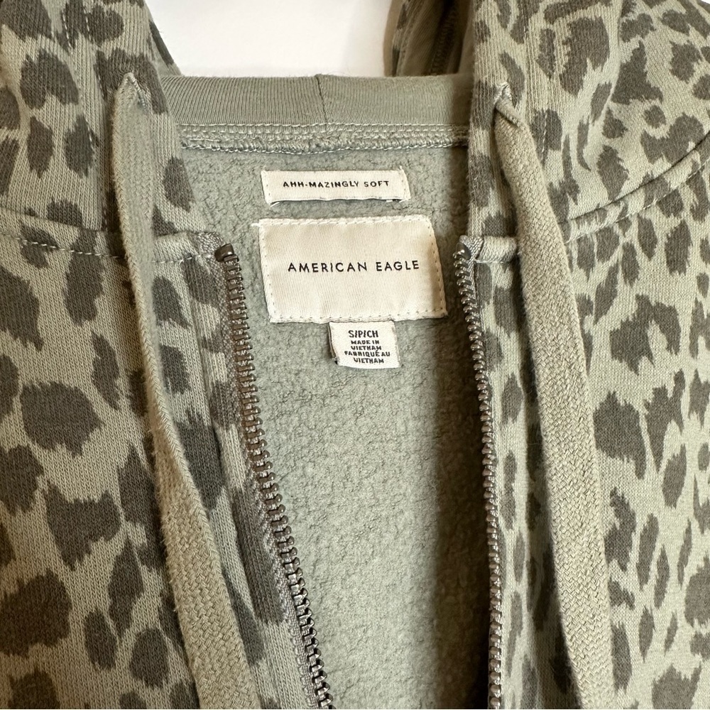American Eagle 1/4 Zip Oversized Cheetah Hoodie Size S - Picture 8 of 9